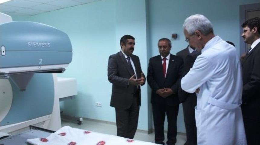 Van'da N&uuml;kl&uuml;er Tıp &Uuml;nitesi A&ccedil;ıldı