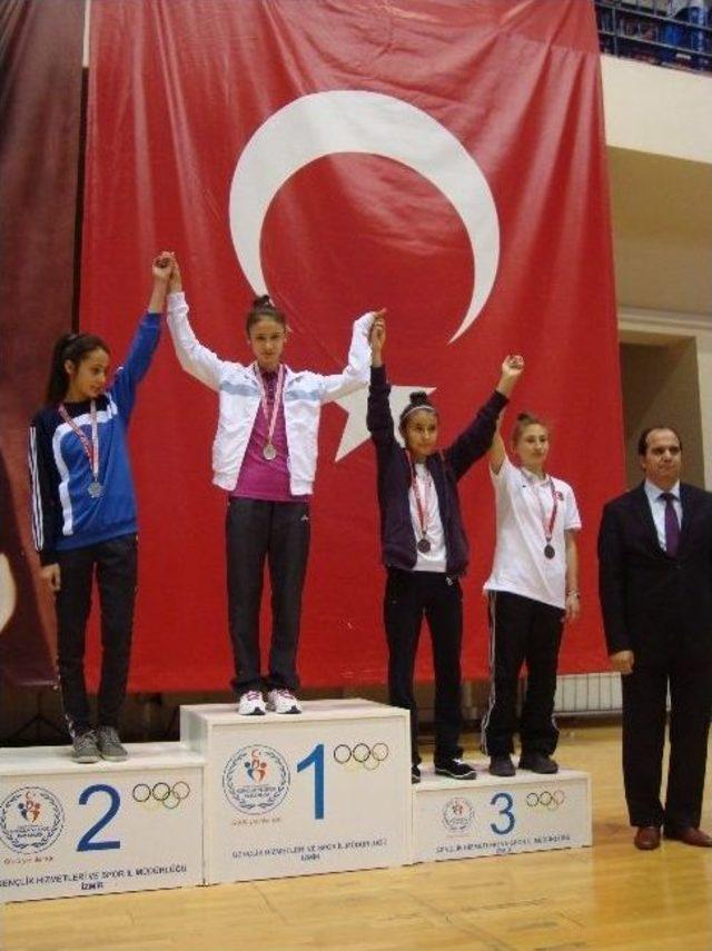 Osmanelili &Ouml;ğrencilerin Tekvando Başarısı 2