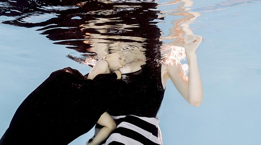 Emzirmenin yeri ve zamanı olmadığını g&ouml;sterdiler!