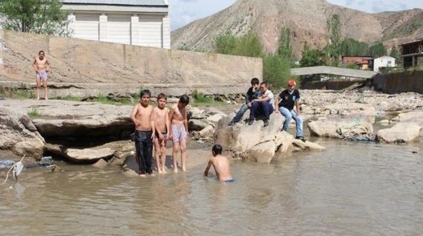 Hastalığa Kula&ccedil; Atıyorlar