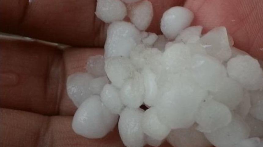 Gevaş&rsquo;ta Dolu Yağışı