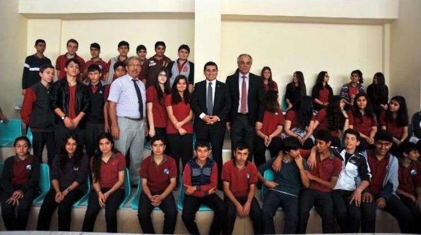 Başkan T&uuml;t&uuml;nc&uuml; &Ouml;ğrencilerle Bir Araya Geldi