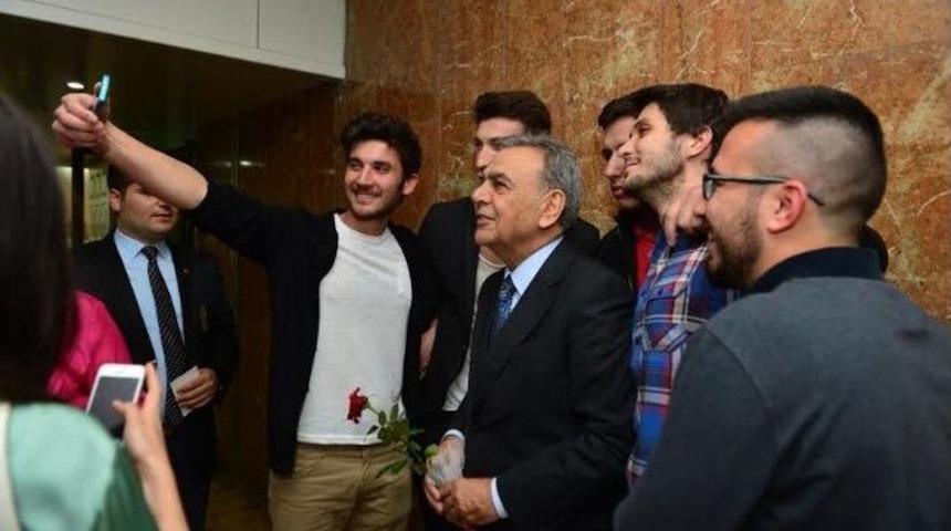 Gedizli &Ouml;ğrenciler B&uuml;y&uuml;kşehir Meclisini Tanıdı