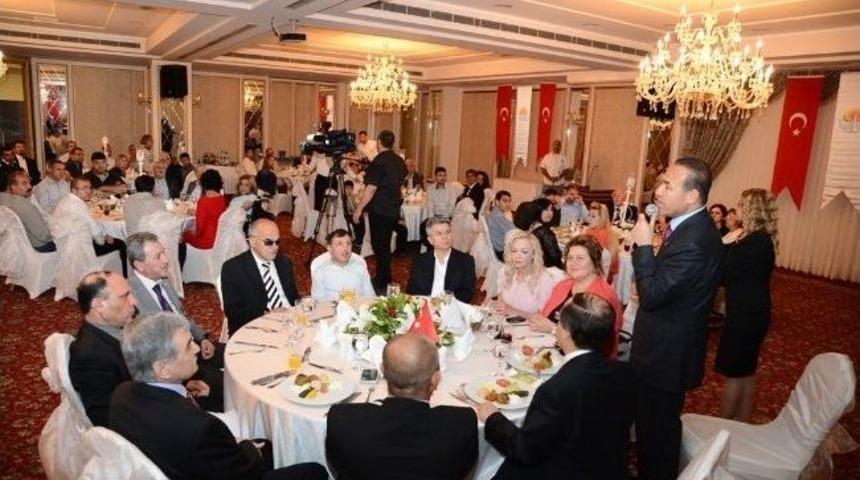 S&ouml;zl&uuml;&rsquo;den Engelliler Haftası Yemeği