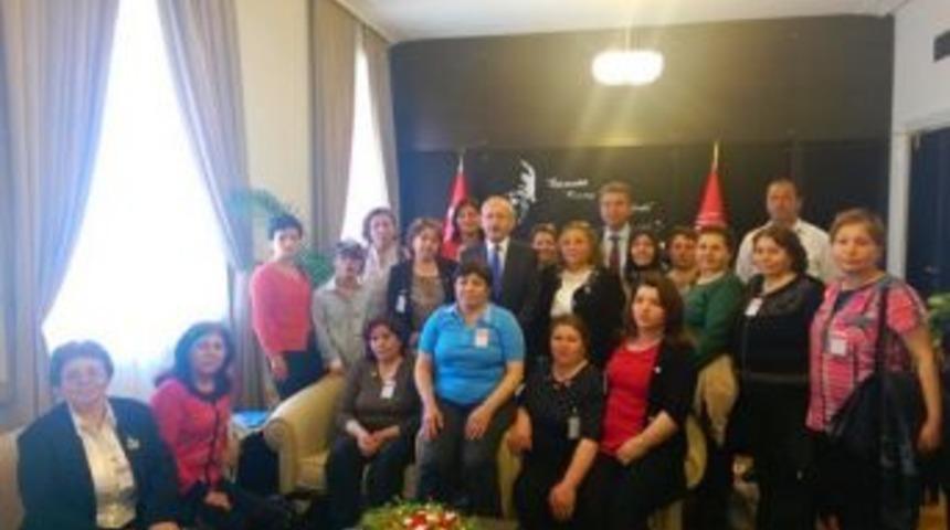 CHP &Ccedil;orum Kadın Kolları TBMM' ni Ziyaret Etti