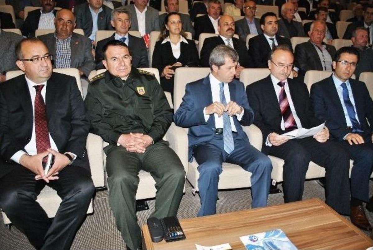 Mahalle Muhtarlarına Hizmet İ&ccedil;i Eğitim