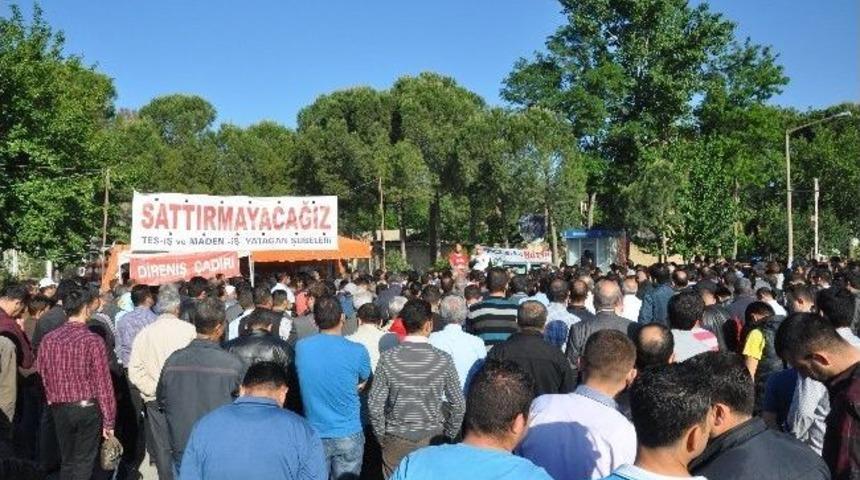 Muğla'daki Maden İş&ccedil;ileri Saygı Duruşuyla İşbaşı Yaptı