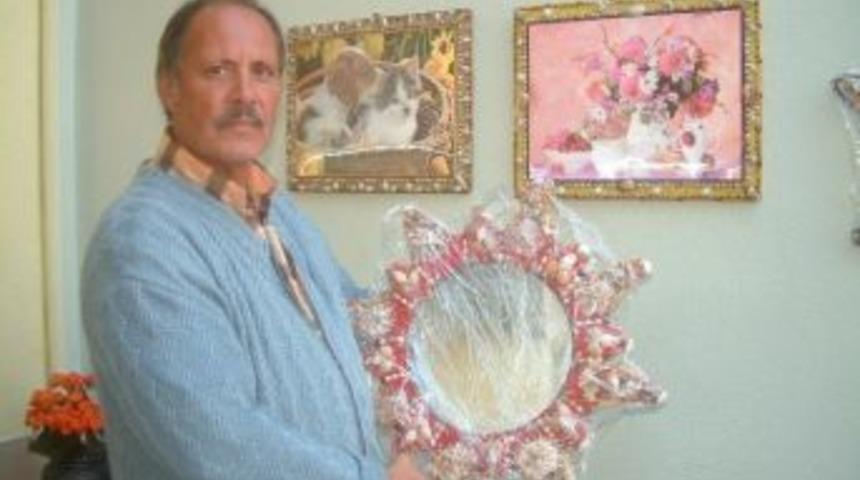 Burhaniye'de S&uuml;s Eşyası Olan Deniz Kabukları Gelir Kapısı Oldu