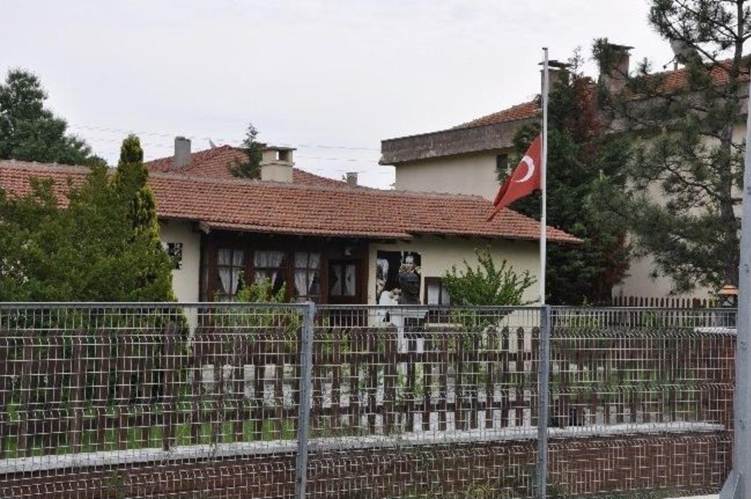 Muratlı&rsquo;da Bayraklar Yarıya İndi