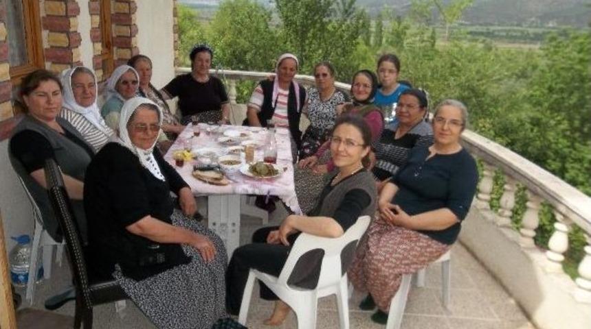 K&ouml;ydeki Hanımlar Da S&ouml;z Sahibi Oldu