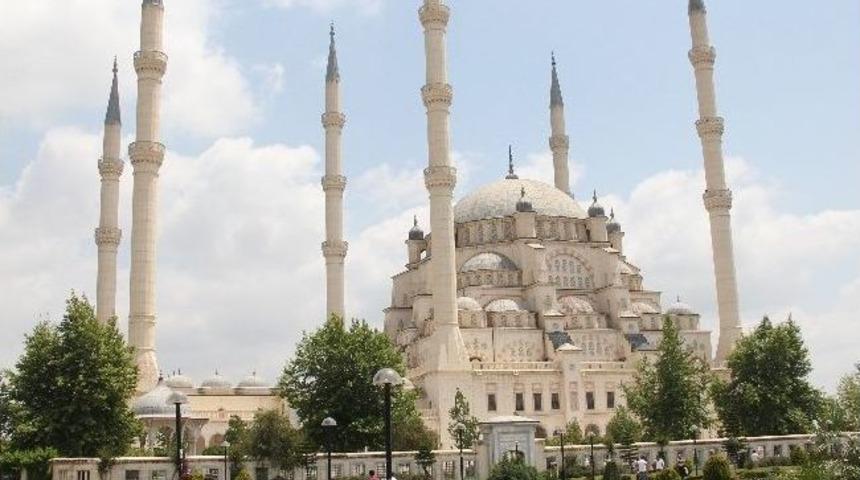 Soma'da &Ouml;len Madenciler İ&ccedil;in Adana'da Sela Verildi