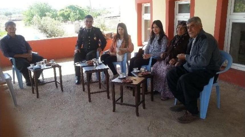 Mehmet&ccedil;ik Şehit Annelerini Unutmadı