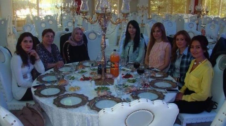 &Ouml;zel Eskişehir Sakarya Hastanesi'nden Hemşireler Haftası Eğlencesi