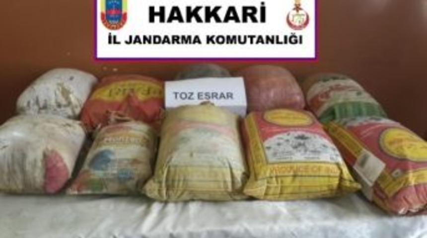 Hakkari'de 75 Kilo Uyuşturucu Ele Ge&ccedil;irildi
