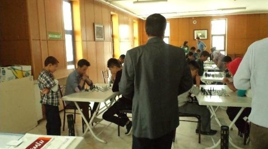 Varto&rsquo;da Okullar Arası Satran&ccedil; Turnuvası