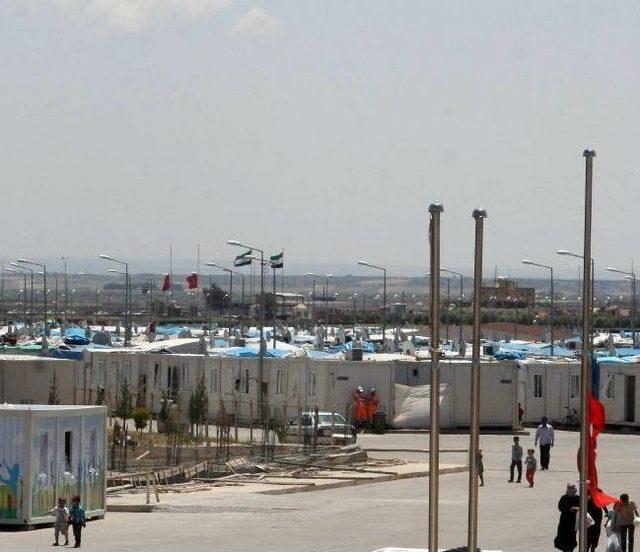 Kilis te Bayraklar Yarıya İndirildi 2