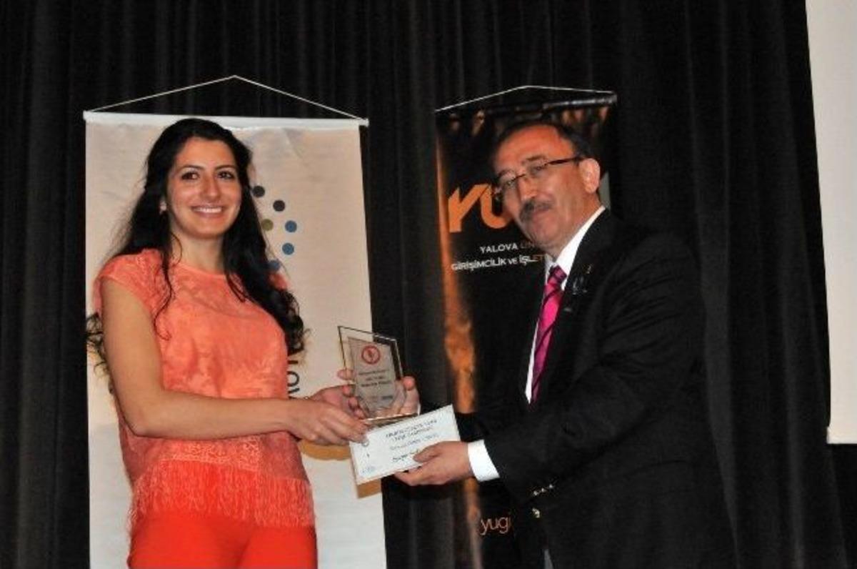 İş Ve Girişimcilik Zirvesi Yapıldı