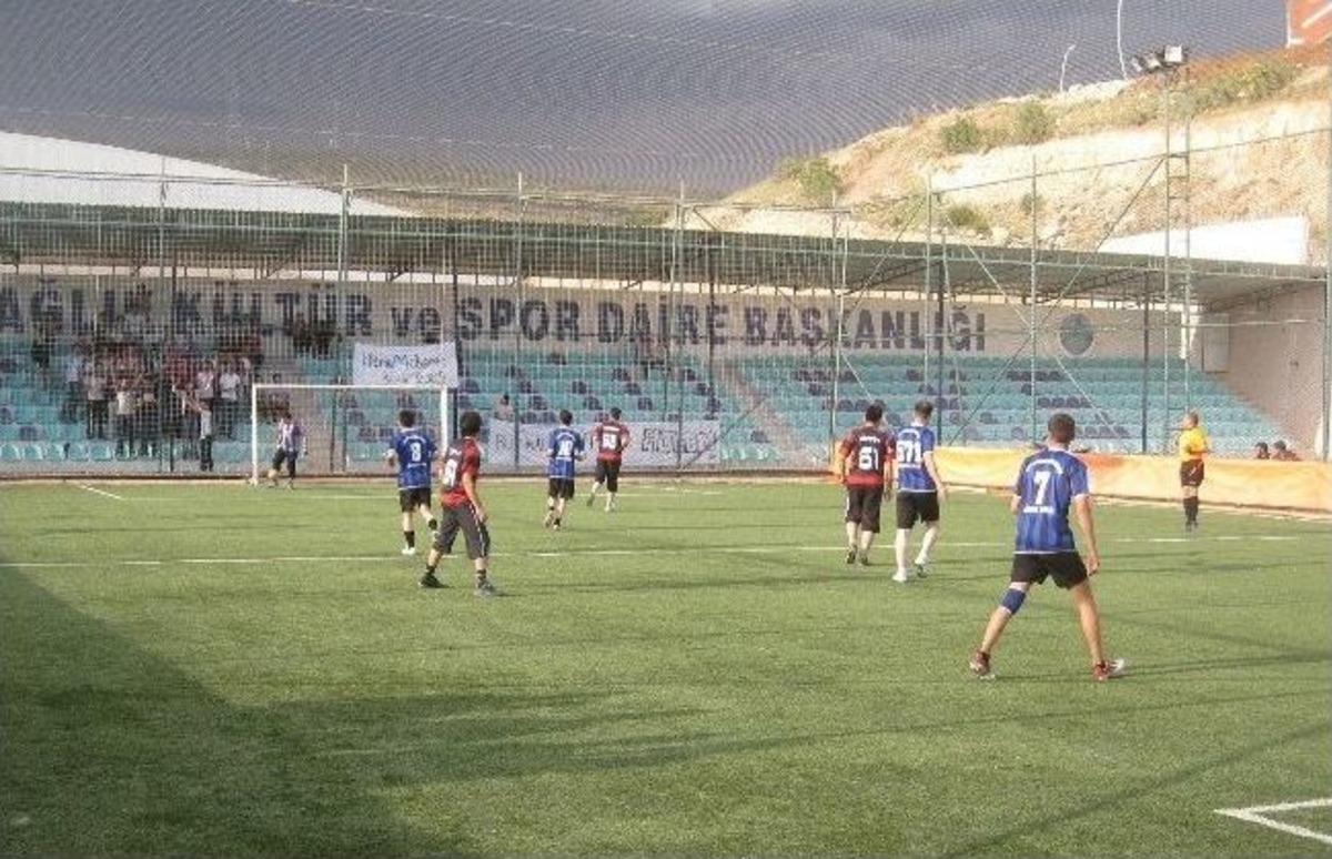 &Uuml;niversitede Rekt&ouml;rl&uuml;k Kupası Turnuvası Sona Erdi