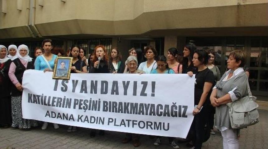 Kadınlar, Eşi Tarafından &Ouml;ld&uuml;r&uuml;len Kadının Duruşmasına Katıldı