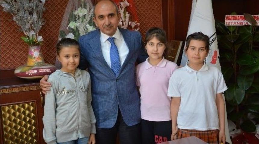 Minik &Ouml;ğrencilerin Başkan Kara&rsquo;dan İstekleri