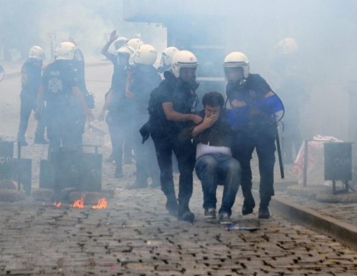 Odt&uuml;&rsquo;l&uuml; Eylemciler Polise Saldırdı
