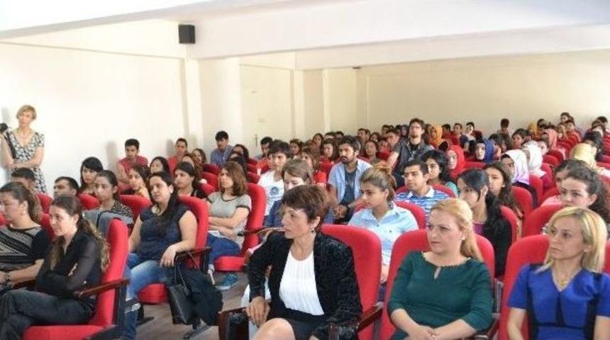 &Uuml;niversitede Hemşirelik Haftası Kutlamaları