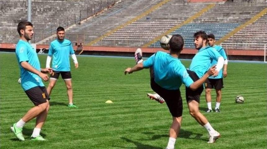 Kozlu Belediyespor, &Ccedil;aycumaspor Ma&ccedil;ı Hazırlıklarını S&uuml;rd&uuml;r&uuml;yor