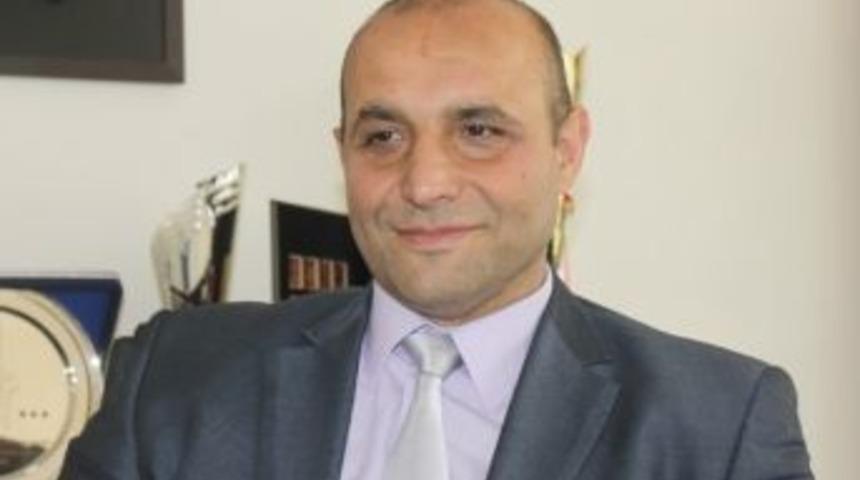 Kocaeli B&uuml;y&uuml;kşehir Belediye Kağıtspor M&uuml;d&uuml;r&uuml; Fikret Yıldız Oldu