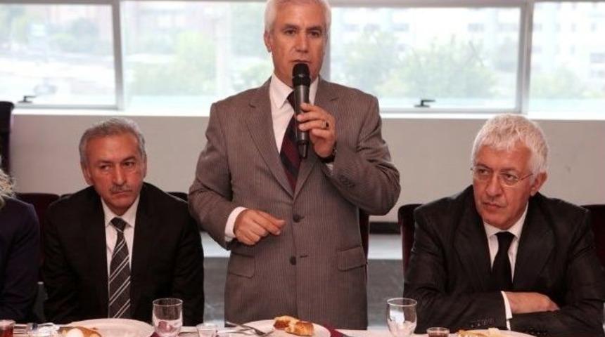 Nil&uuml;fer&rsquo;de Bir Dakikalık Saygı Duruşu