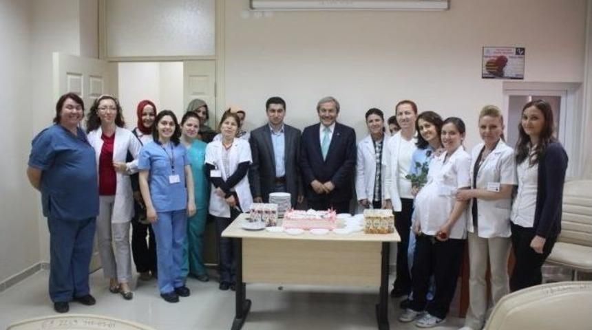 Başkan Şahin'den Hemşirelere Ziyaret