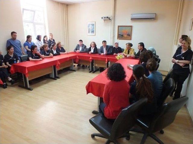 Ak Parti&rsquo;den Hemşirelere Ziyaret 1