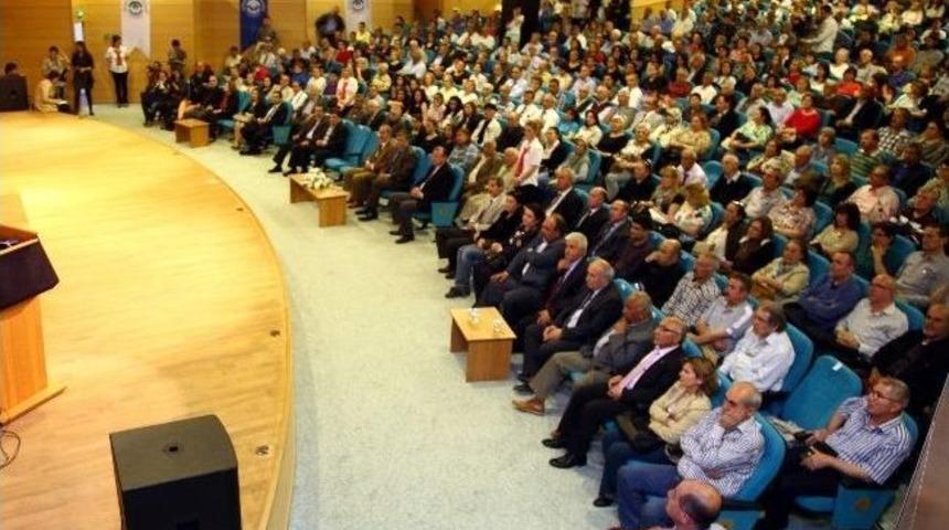 Eskişehir'de &lsquo;gen&ccedil;lik Ve Gelecek&rsquo; Konferansı