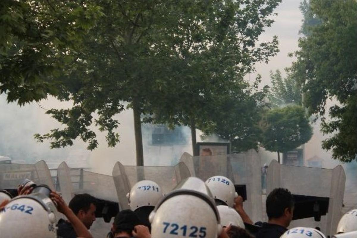 Kızılay'da Soma Protestosuna Polis M&uuml;dahalesi