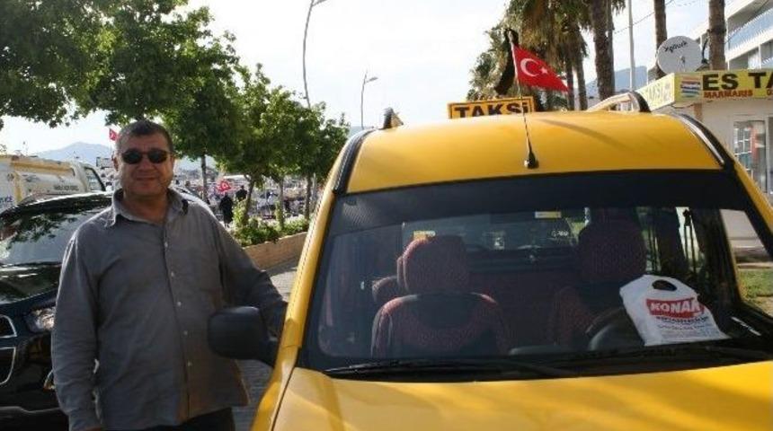 Marmaris&rsquo;te Taksilere Siyah Kurdele Takıldı