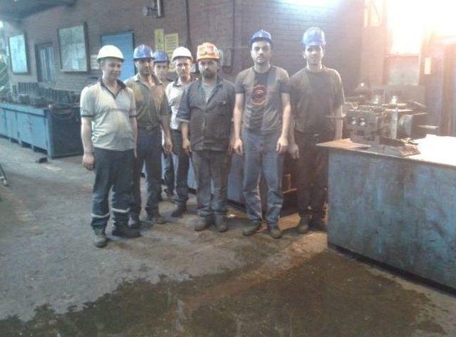 Demir Çelik İşçilerinden Ölen Madencilere Destek 1