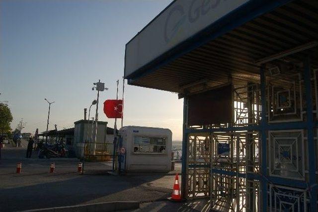 Fırtına Deniz Ulaşımını Vurdu 1