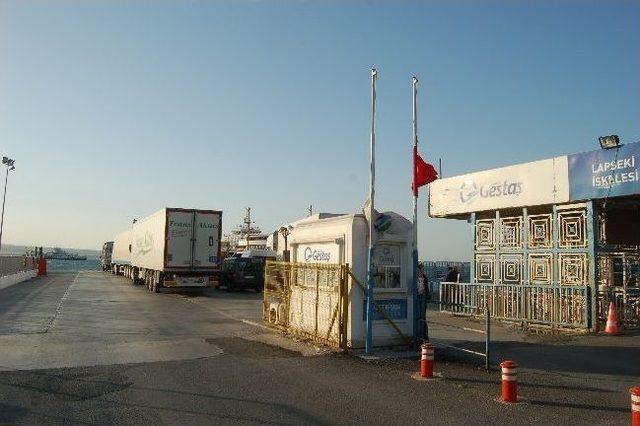 Fırtına Deniz Ulaşımını Vurdu 3
