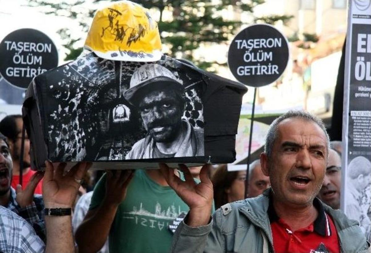 Antalya&rsquo;da Tabutlu Soma Eylemi