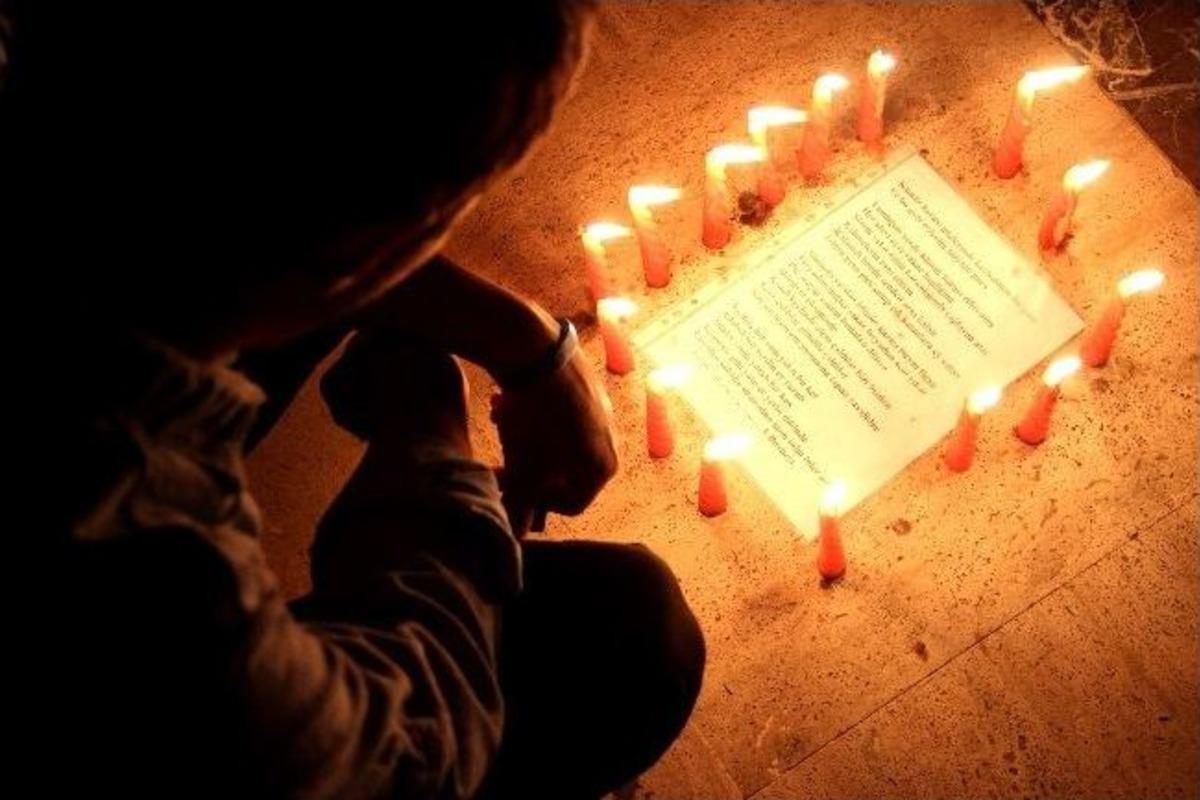 Soma İ&ccedil;in Y&uuml;r&uuml;y&uuml;p Mum Yaktılar
