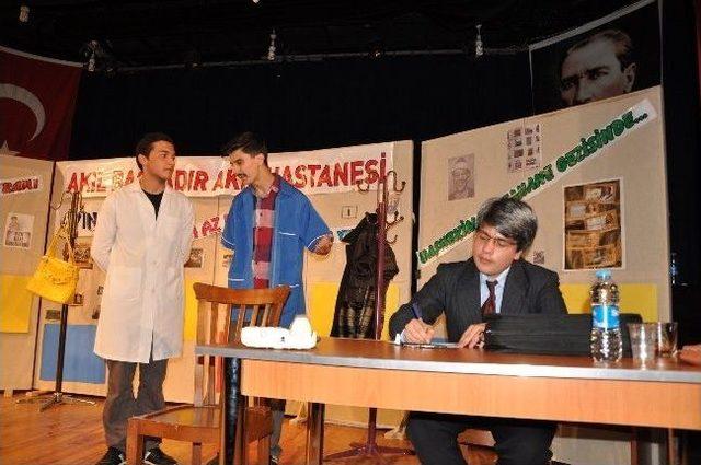 Nazilli Anadolu Lisesi &Ouml;ğrencileri &lsquo;yarası Olana&rsquo;yı Sahneledi 1