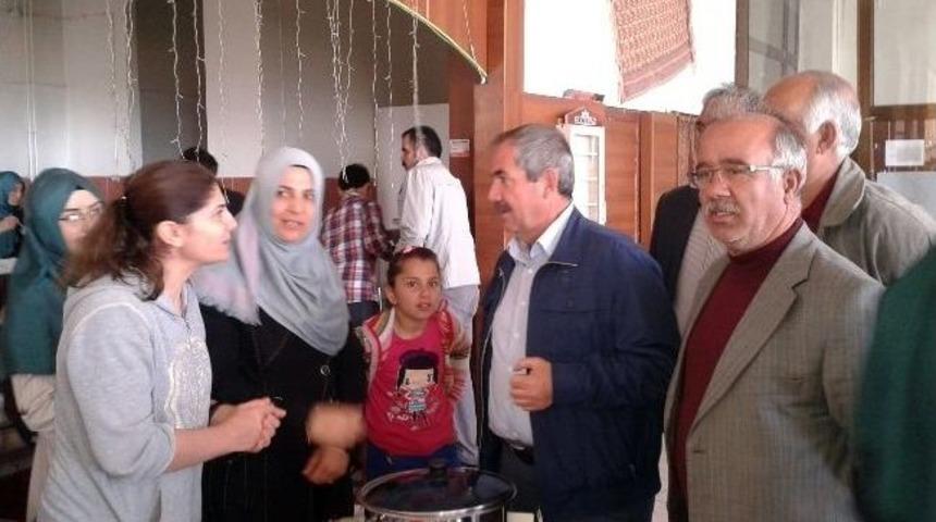 Adilcevaz&rsquo;da Yoksul Aileler Yararına Kermes