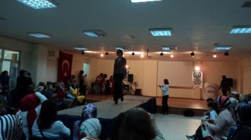 Yenikent Hem&rsquo;den Defileli Anneler G&uuml;n&uuml; Programı