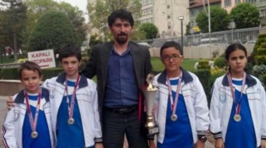 Şahinbey Belediye Satran&ccedil; Takımının B&uuml;y&uuml;k Başarısı