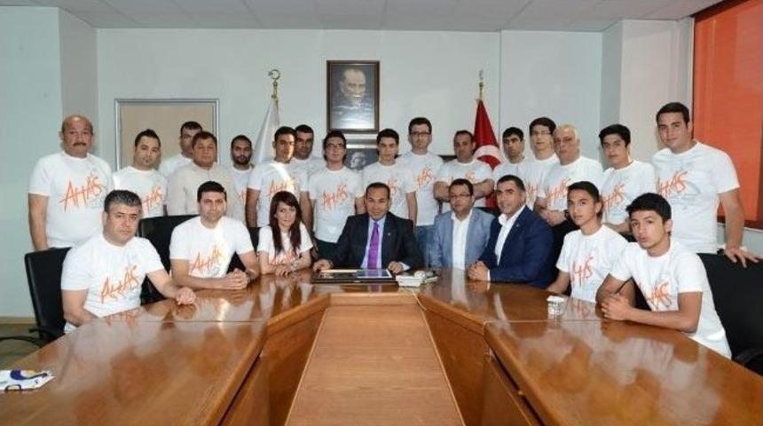 Ahas U&ccedil;acak, B&uuml;y&uuml;kşehir Destekleyecek