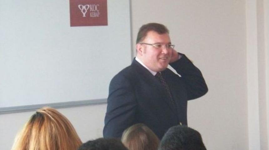 Pazarlama Programı &Ouml;ğrencilerine Hipnotik İkna Y&ouml;ntemleri Semineri Verildi