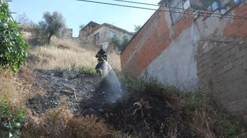 Aydın&rsquo;da Boş Arazide &Ccedil;ıkan Ot Yangını Korkuya Neden Oldu