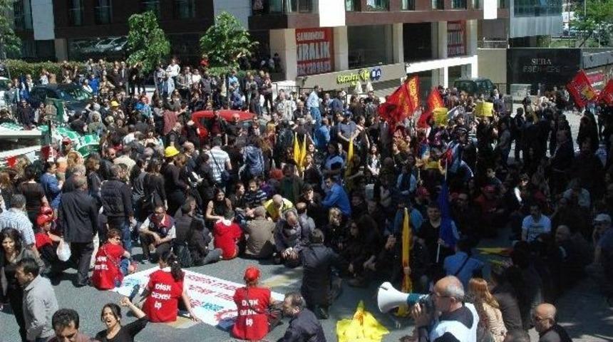 Gayrettepe'de Polis Sendikaların Y&uuml;r&uuml;y&uuml;ş&uuml;ne İzin Vermiyor