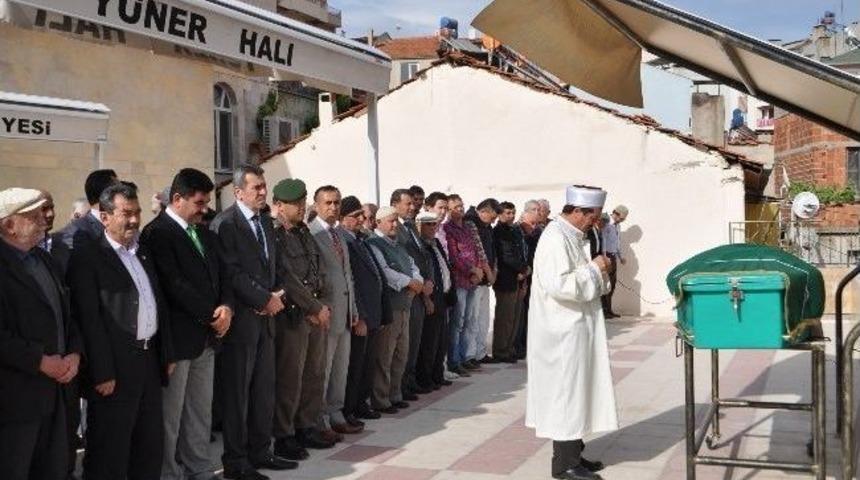 Demirci&rsquo;de Şehit Babası Hayata G&ouml;zlerini Yumdu