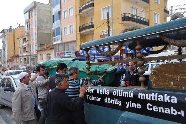 Demirci’de Şehit Babası Hayata Gözlerini Yumdu 1