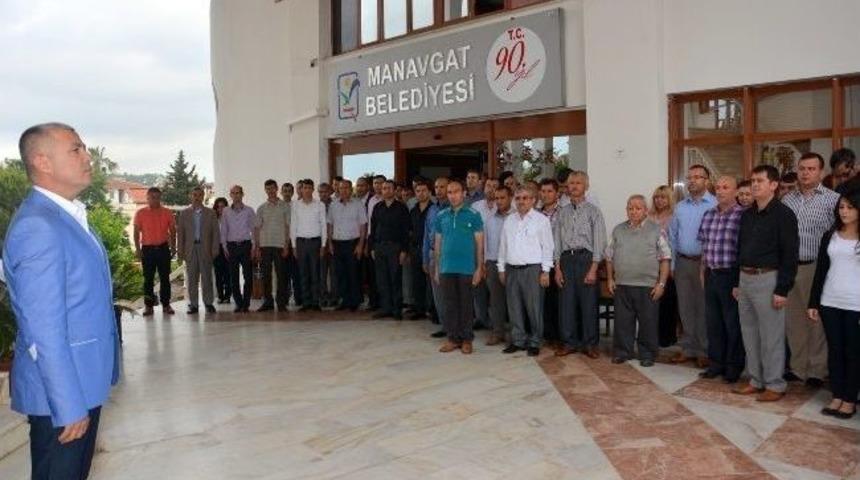 Manavgat Belediyesi &Ccedil;alışanları Soma&rsquo;da &Ouml;len Maden İş&ccedil;ilerini Dualarla Andı